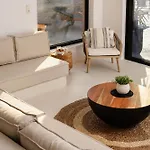 Gr - La Punta Villa