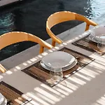 Gr - La Punta Villa *