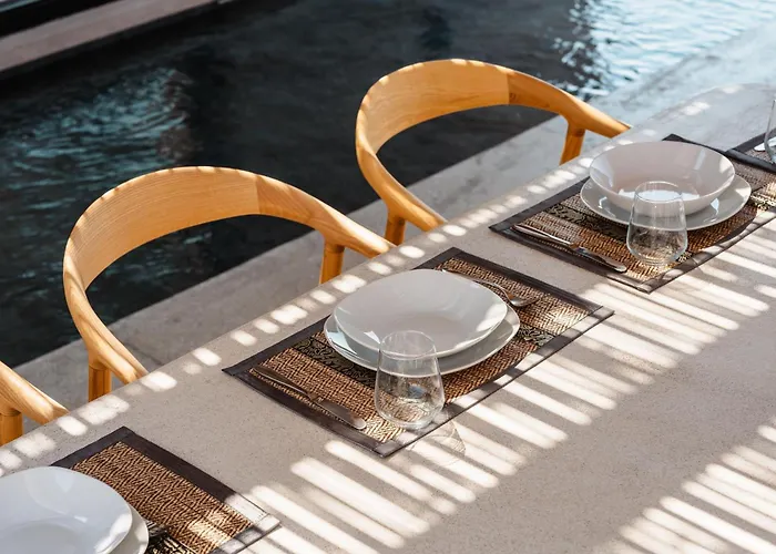 Gr - La Punta Villa *